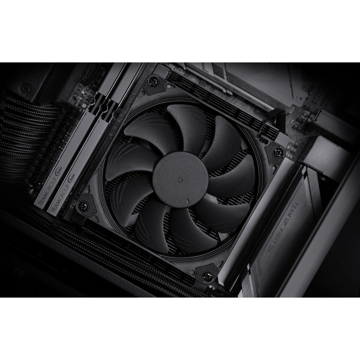 CPU-ventilátor Noctua NH-L9a-AM4 chromax.black